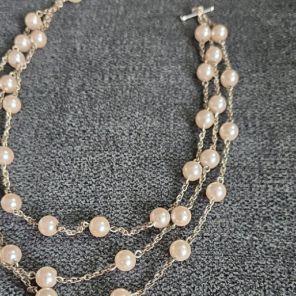 Carolee Cream and Silver Pearl Set, Necklace, Bracelet & Earrings - Picture 5 of 5